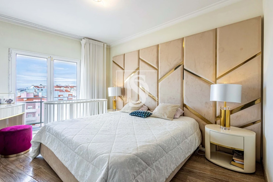 Apartamento T3 para Venda em Corroios Foto 24