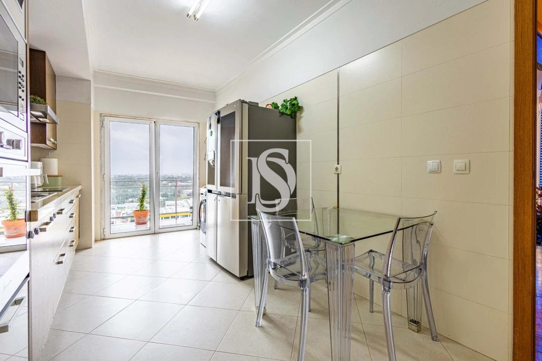 Apartamento T3 para Venda em Corroios Foto 11