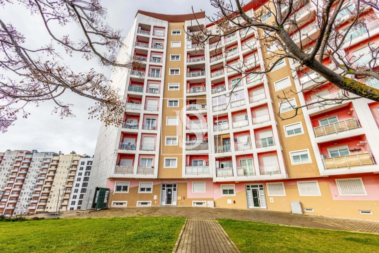 Apartamento T3 para Venda em Corroios Foto 59