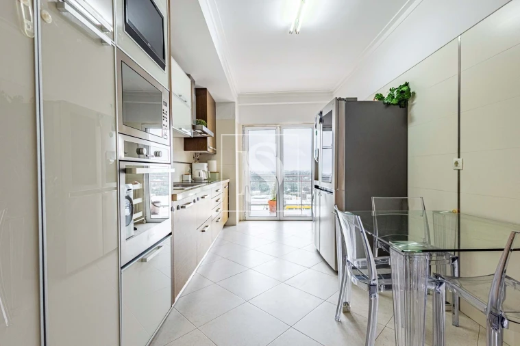 Apartamento T3 para Venda em Corroios Foto 10