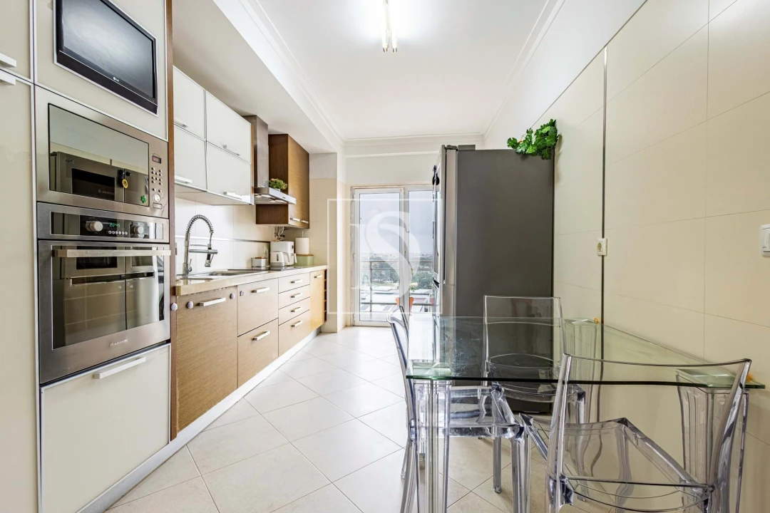 Apartamento T3 para Venda em Corroios Foto 9