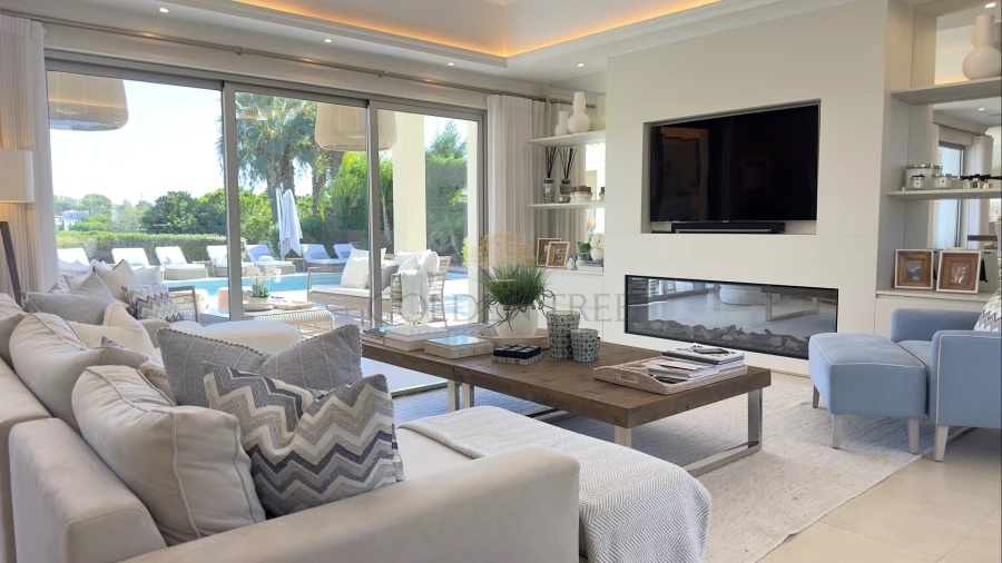 Moradia T4 para Venda em Almancil Foto 4