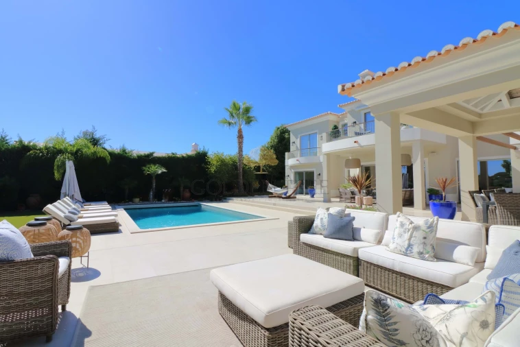 Moradia T4 para Venda em Almancil Foto 39