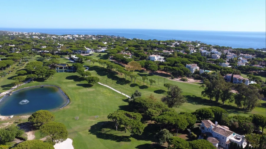 Moradia T4 para Venda em Almancil Foto 44