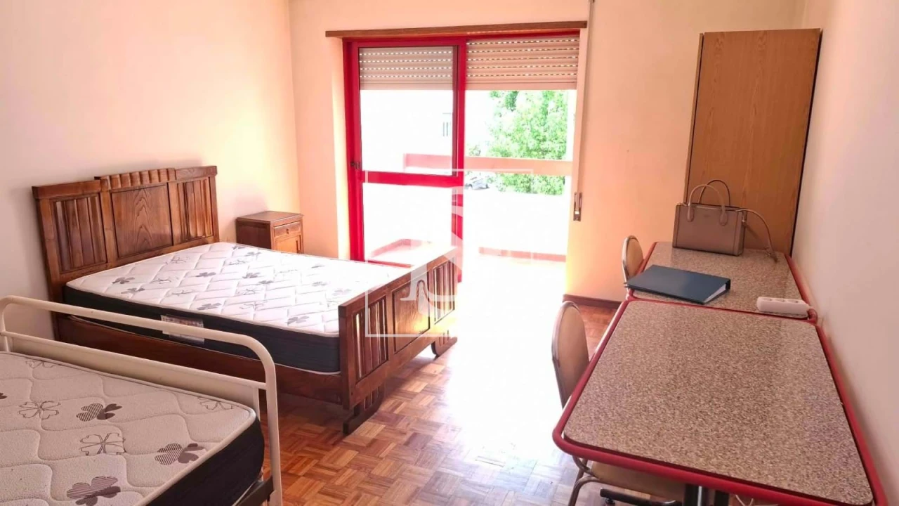 Apartamento T3 para Venda em Sé, Santa Maria e Meixedo Foto 6