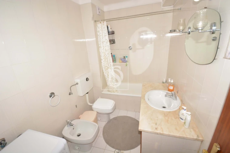 Apartamento T3 para Venda em Sé, Santa Maria e Meixedo Foto 7