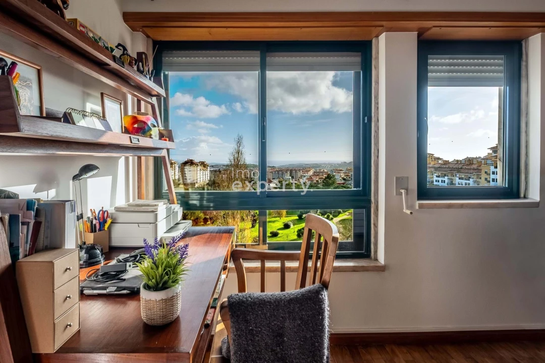 Apartamento T4 para Venda em Agualva e Mira-Sintra Foto 27