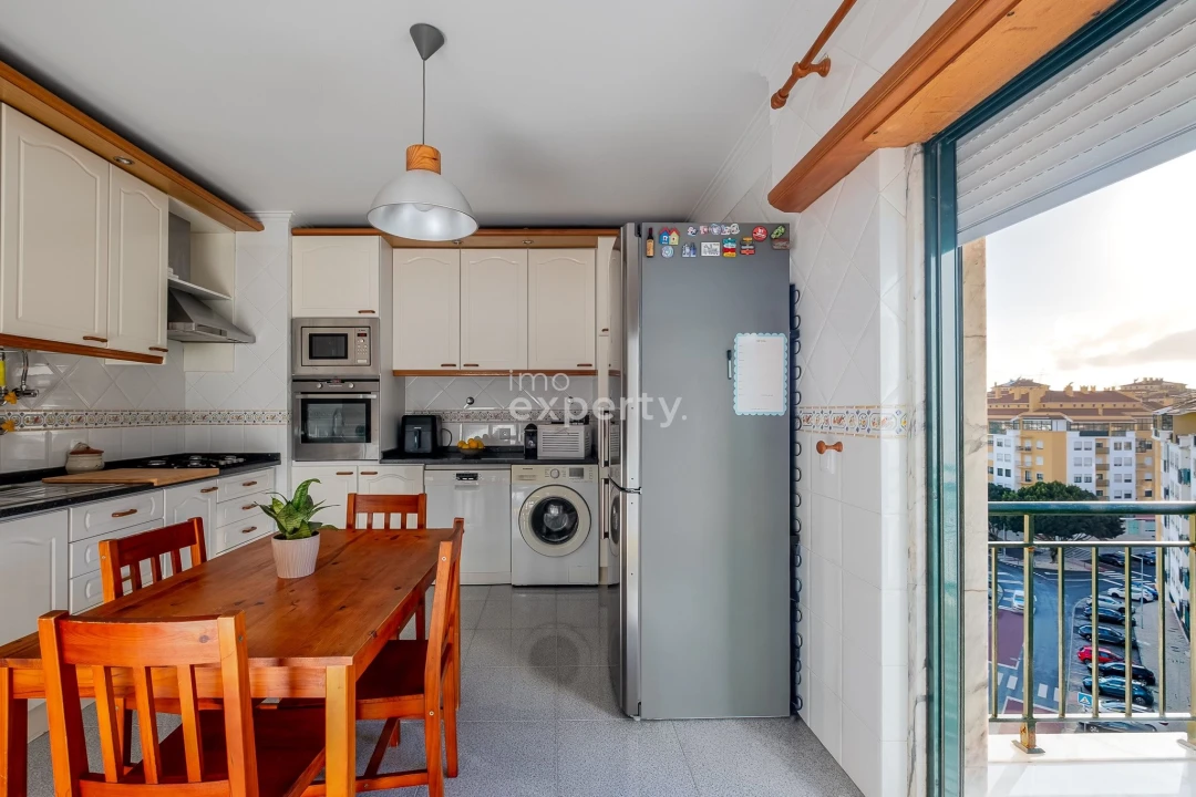 Apartamento T4 para Venda em Agualva e Mira-Sintra Foto 6