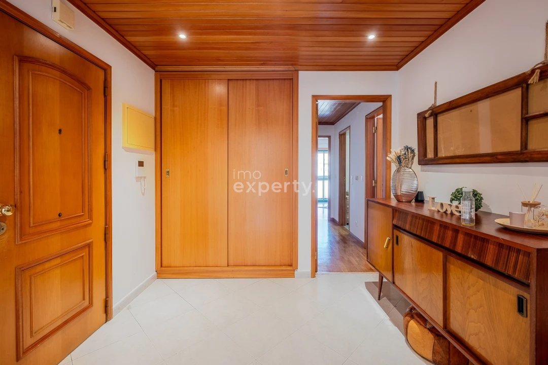 Apartamento T4 para Venda em Agualva e Mira-Sintra Foto 26