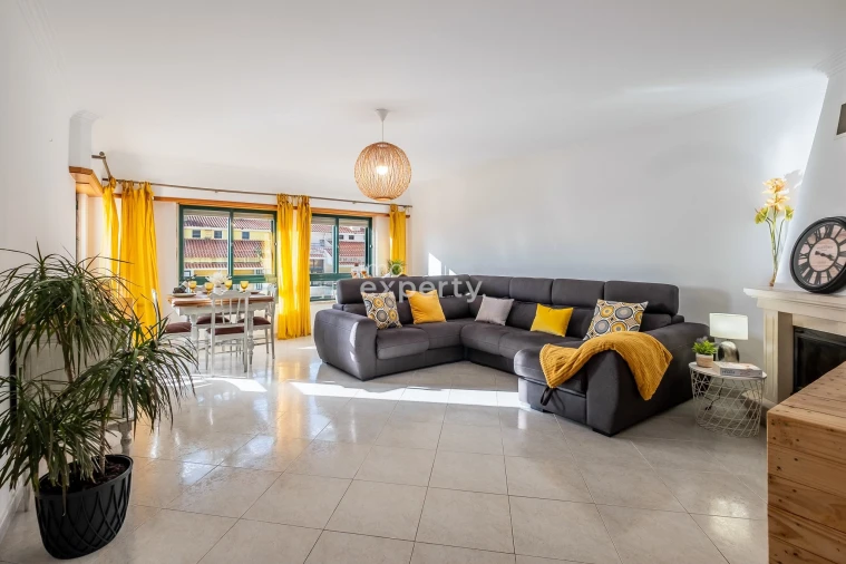 Apartamento T4 para Venda em Agualva e Mira-Sintra Foto 34