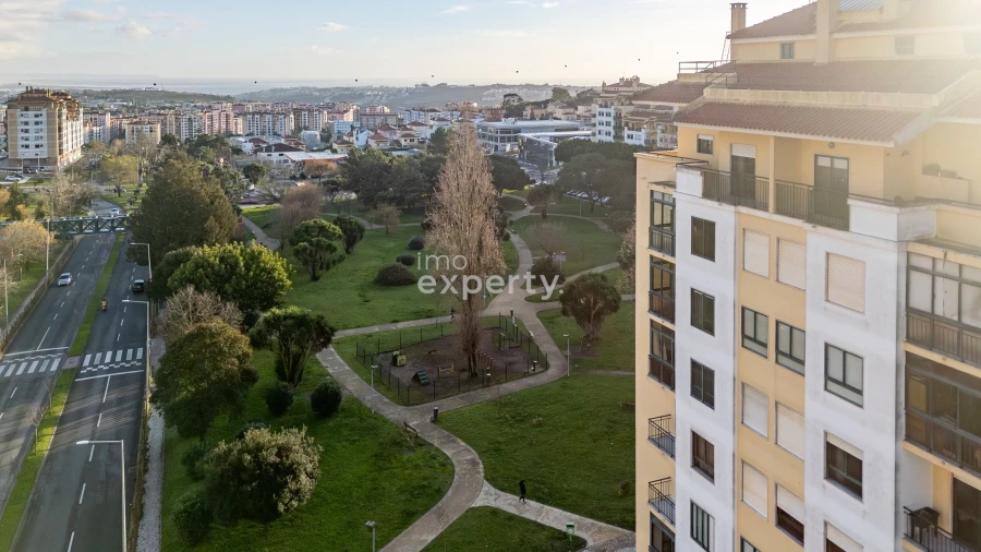 Apartamento T4 para Venda em Agualva e Mira-Sintra Foto 3