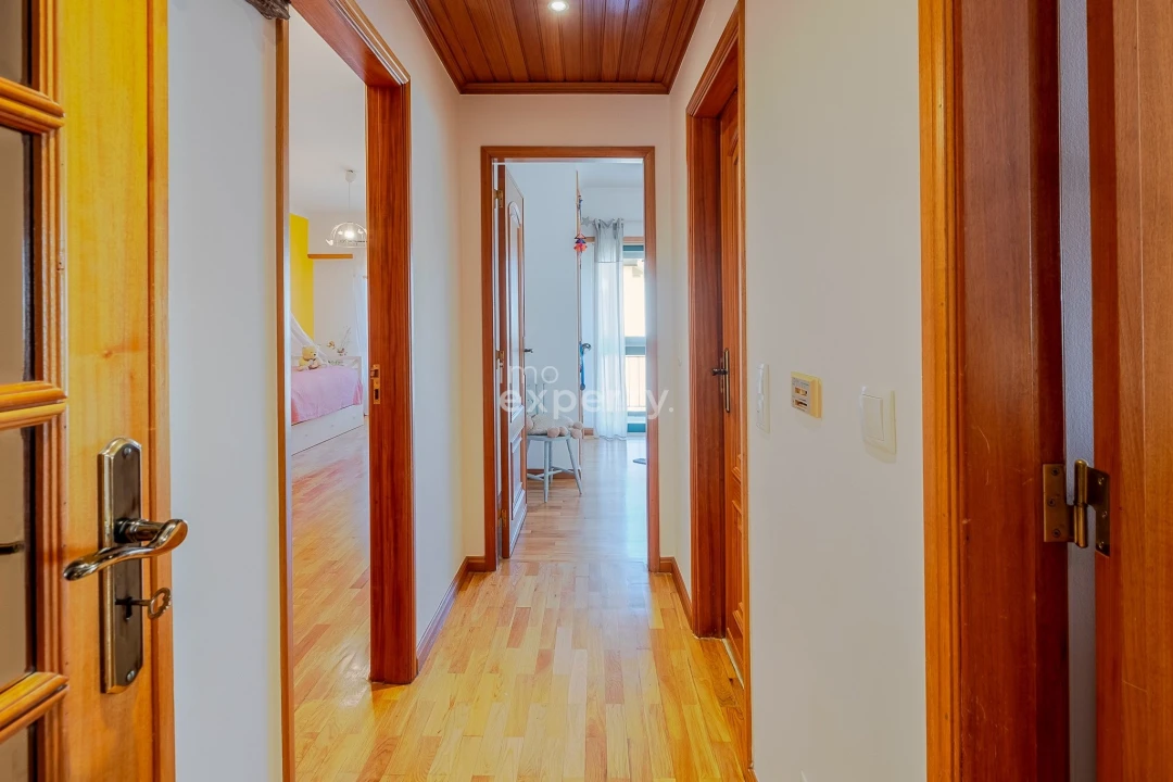 Apartamento T4 para Venda em Agualva e Mira-Sintra Foto 25