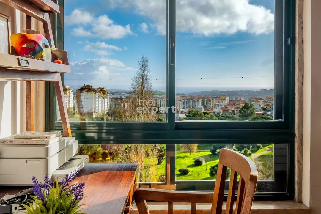 Apartamento T4 para Venda em Agualva e Mira-Sintra Foto 1