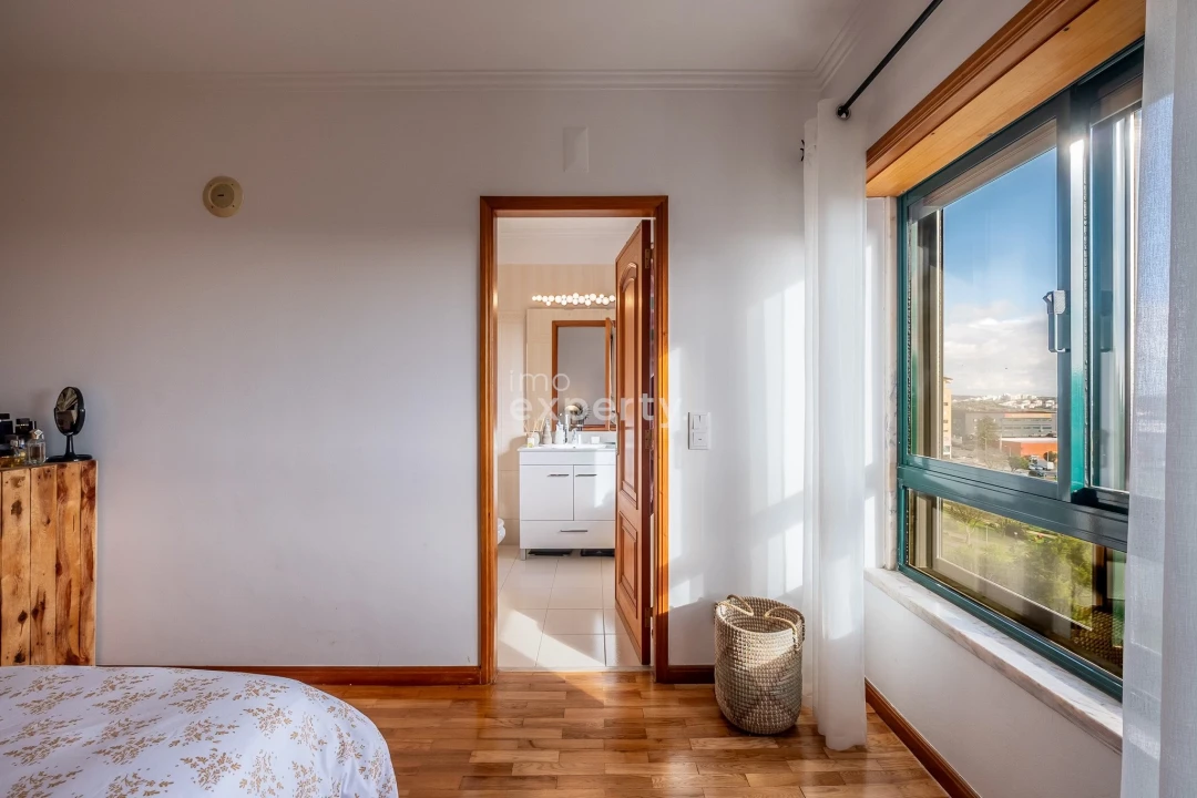 Apartamento T4 para Venda em Agualva e Mira-Sintra Foto 20