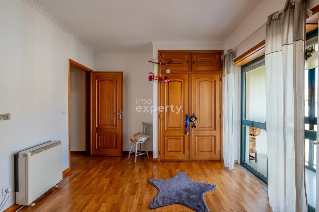 Apartamento T4 para Venda em Agualva e Mira-Sintra Foto 12