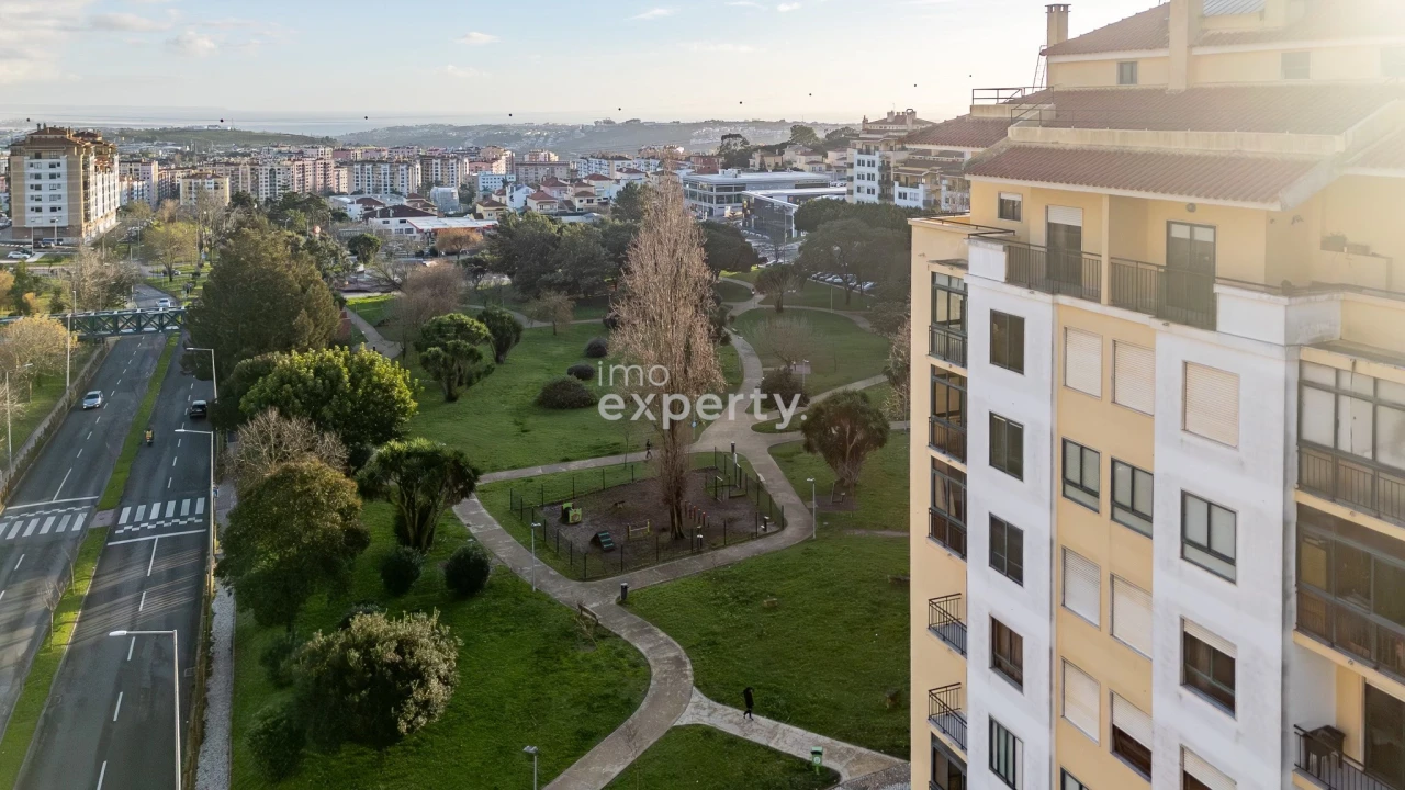 Apartamento T4 para Venda em Agualva e Mira-Sintra Foto 3