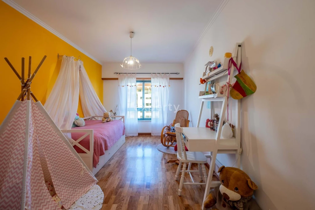 Apartamento T4 para Venda em Agualva e Mira-Sintra Foto 17