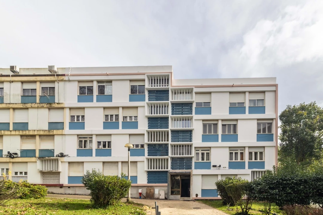 Apartamento T2 para Venda em São Domingos de Benfica Foto 1