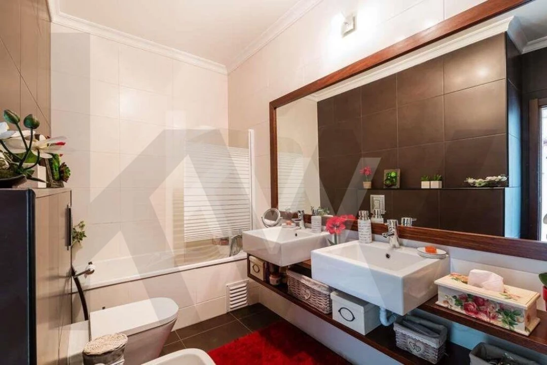 Apartamento T2 para Venda em Portimão Foto 11