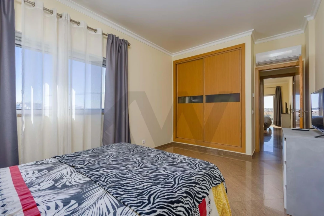 Apartamento T3 para Venda em Portimão Foto 18