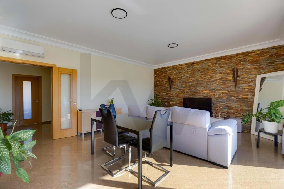 Apartamento T3 para Venda em Portimão Foto 6