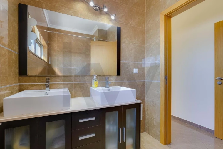 Apartamento T3 para Venda em Portimão Foto 24
