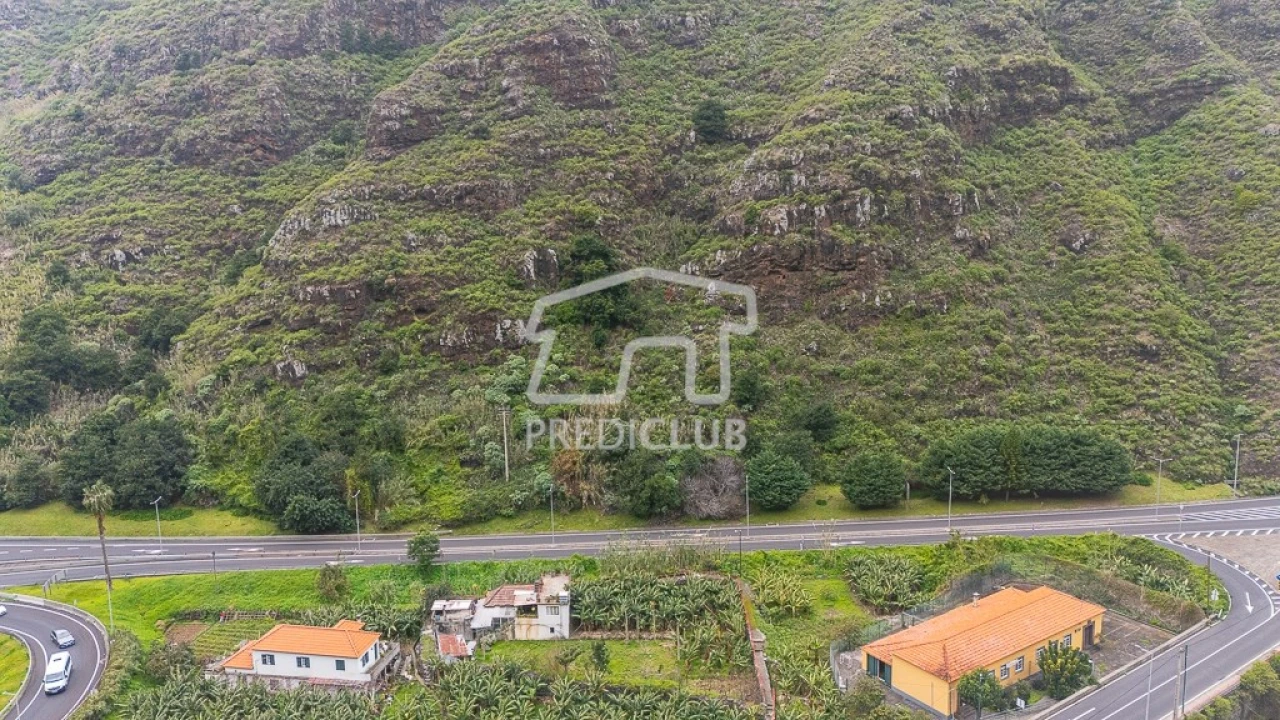 Terreno para Venda em Ribeira Brava Foto 3