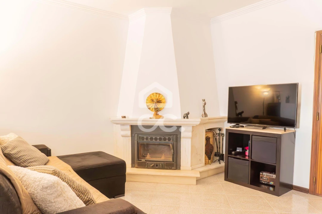 Apartamento T2 para Venda em Agualva e Mira-Sintra Foto 2