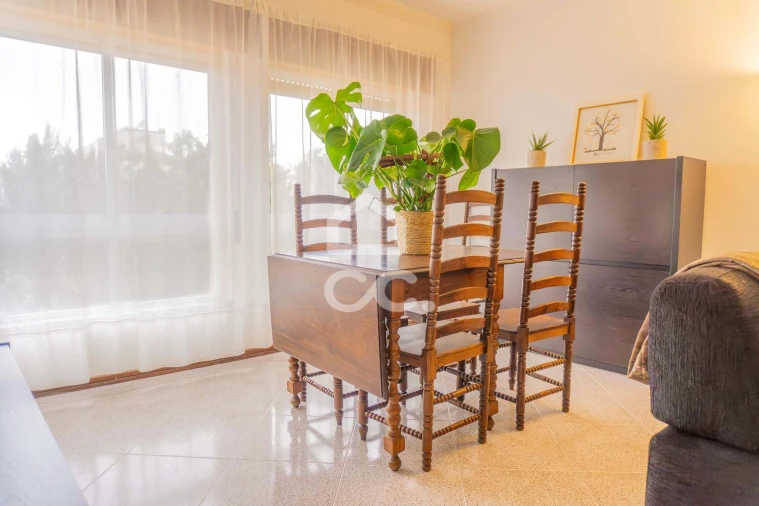 Apartamento T2 para Venda em Agualva e Mira-Sintra