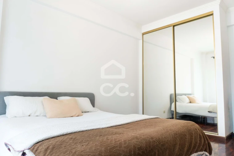 Apartamento T2 para Venda em Agualva e Mira-Sintra Foto 23