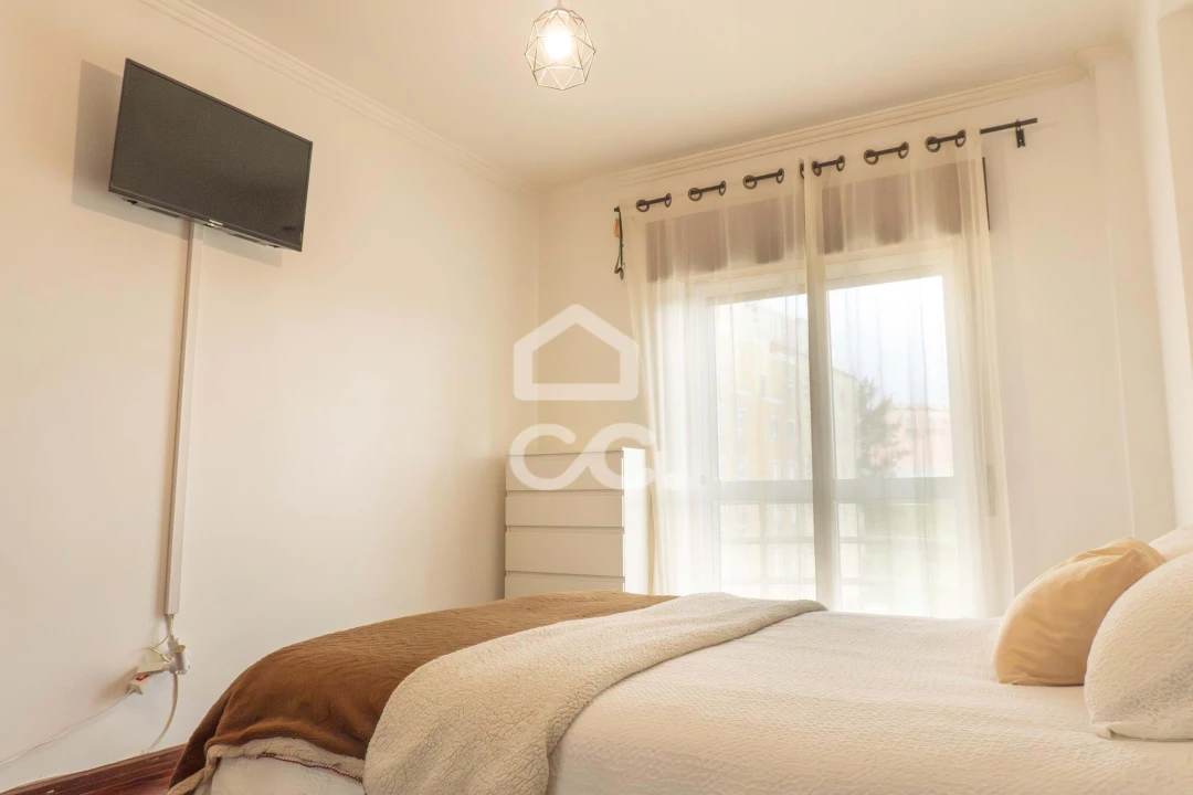 Apartamento T2 para Venda em Agualva e Mira-Sintra Foto 29