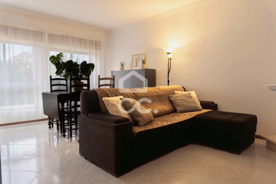 Apartamento T2 para Venda em Agualva e Mira-Sintra Foto 26