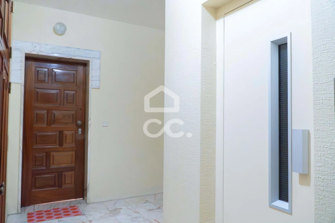 Apartamento T2 para Venda em Agualva e Mira-Sintra Foto 47