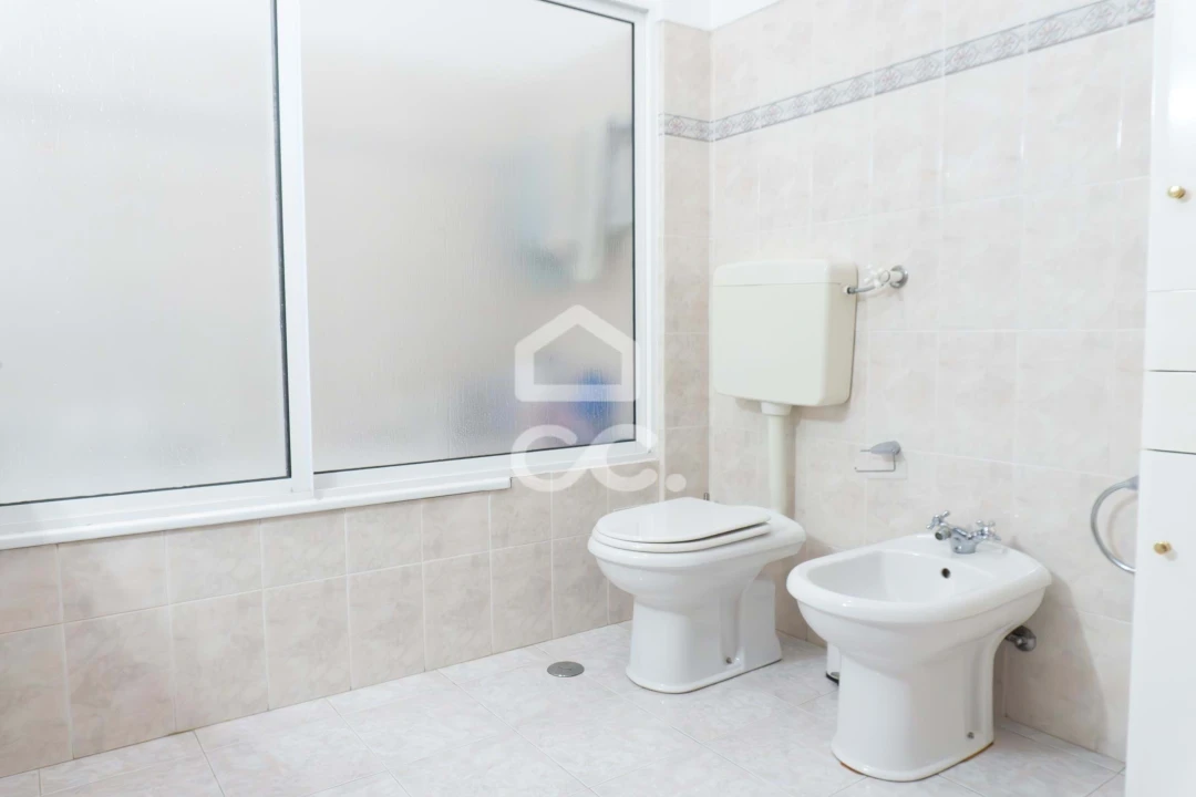 Apartamento T2 para Venda em Agualva e Mira-Sintra Foto 44