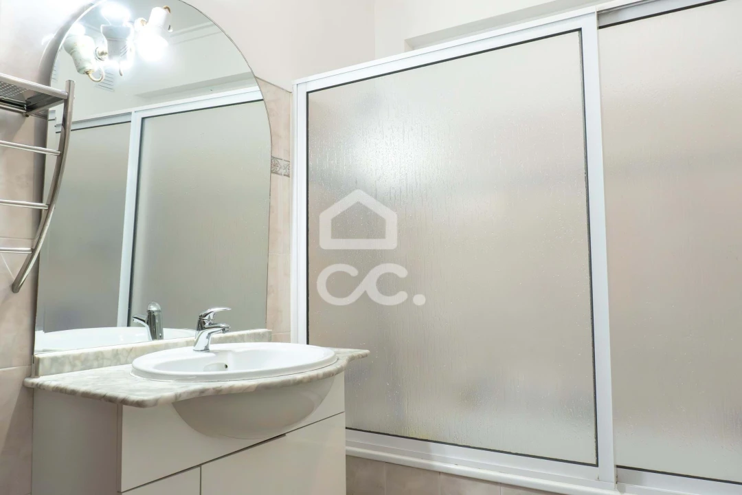 Apartamento T2 para Venda em Agualva e Mira-Sintra Foto 19