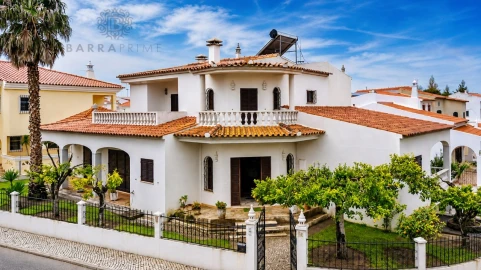 Moradia T5 para Venda em Loule (São Clemente)