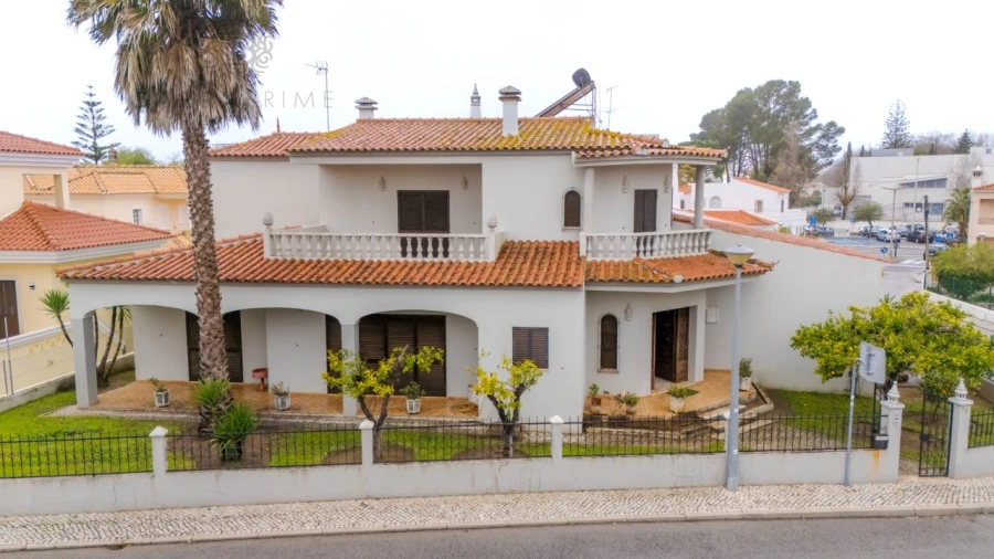 Moradia T5 para Venda em Loule (São Clemente) Foto 1