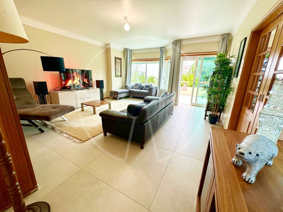 Apartamento T6 para Venda em Areeiro Foto 7