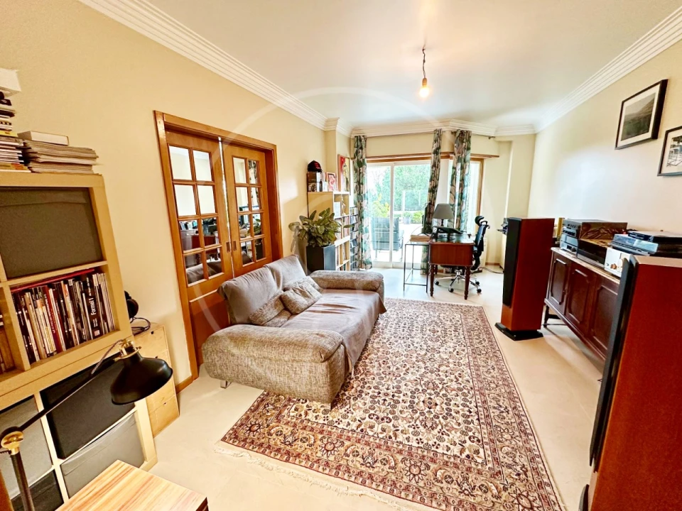 Apartamento T6 para Venda em Areeiro Foto 9