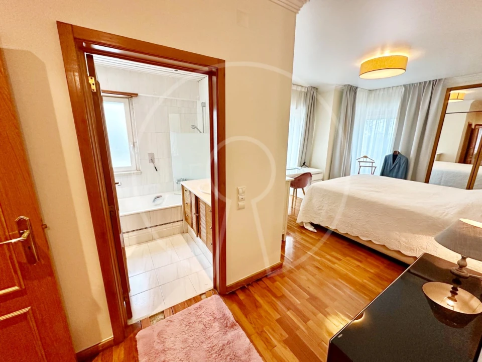 Apartamento T6 para Venda em Areeiro Foto 26