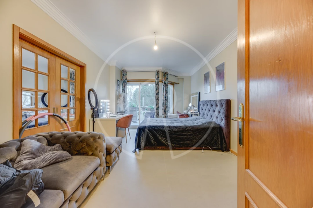 Apartamento T6 para Venda em Areeiro Foto 10