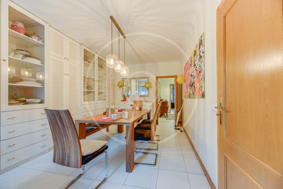 Apartamento T6 para Venda em Areeiro Foto 13