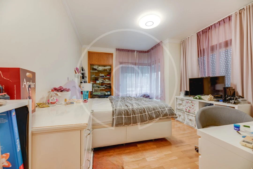 Apartamento T6 para Venda em Areeiro Foto 22