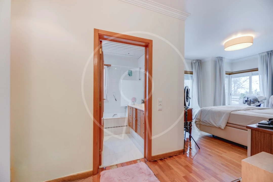 Apartamento T6 para Venda em Areeiro Foto 24