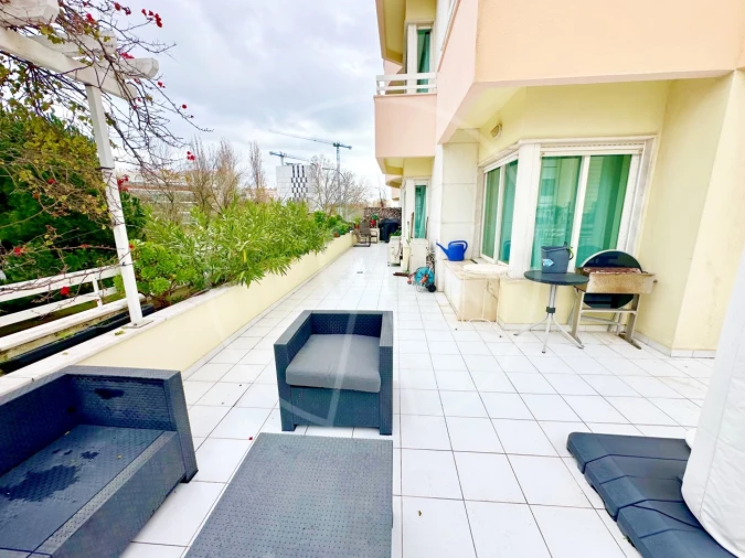 Apartamento T6 para Venda em Areeiro Foto 2