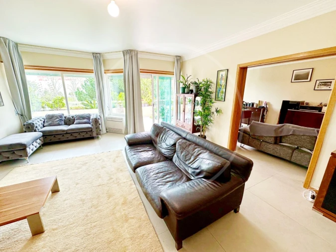 Apartamento T6 para Venda em Areeiro Foto 4