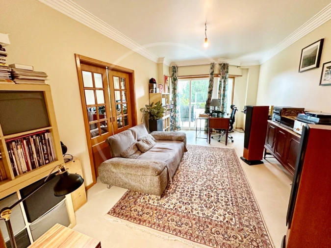 Apartamento T6 para Venda em Areeiro Foto 9