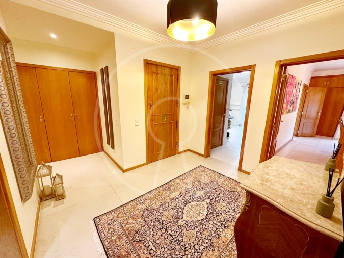 Apartamento T6 para Venda em Areeiro Foto 11