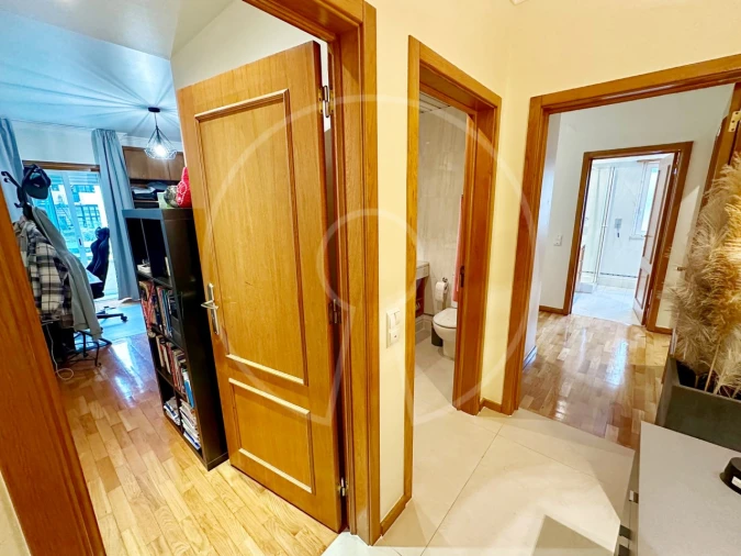 Apartamento T6 para Venda em Areeiro Foto 16