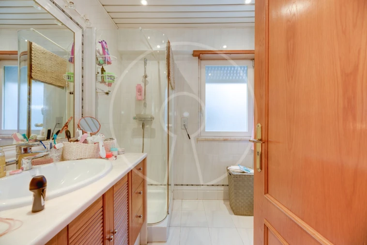 Apartamento T6 para Venda em Areeiro Foto 21